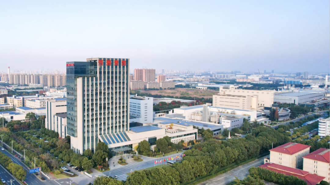 崔巍在人民大会堂接受“全国劳动模范”荣誉表彰!(图2) 崔巍在人民大会堂接受“全国劳动模范”荣誉表彰!(图2)